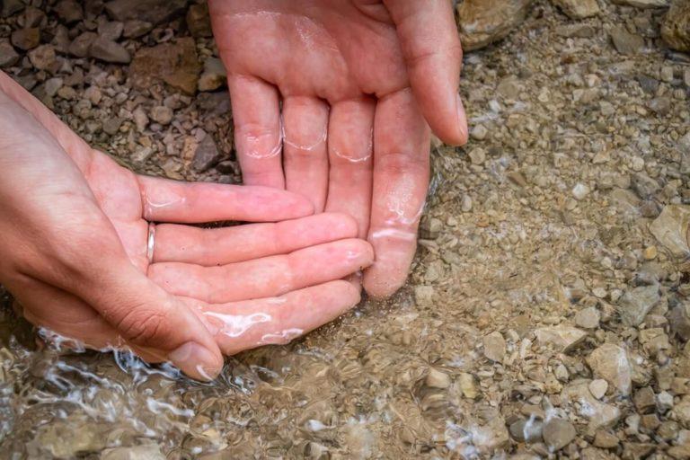 how-to-find-water-on-the-trail-camping-feed